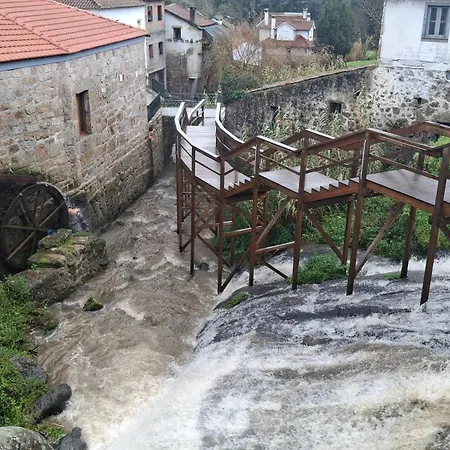 בית נופש Moradia Santa Comba סנטה קומבו דאו