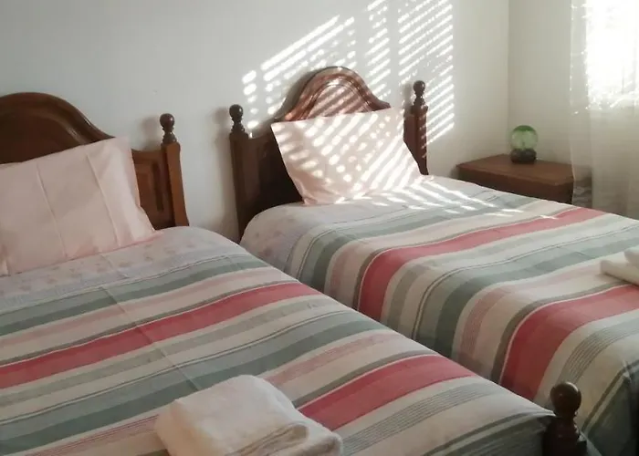 Moradia Santa Comba *