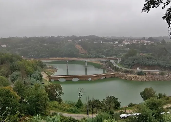 בית נופש Moradia Santa Comba *