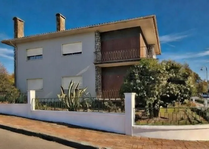 Moradia Santa Comba * سانتا كومبا داو